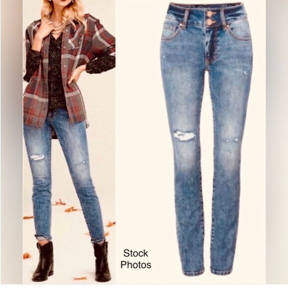 EUC WOMENS SIZE 6 CABI CINCH SKINNY DISTRESSED JEANS - Picture 1 of 8
